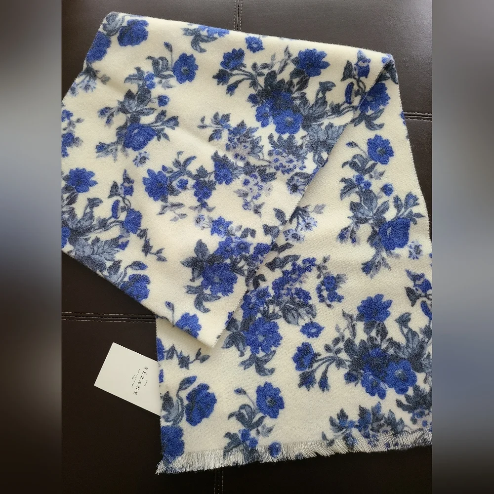 Sezane Scarf - Picture 3 of 4